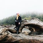 Profile Picture of 𝚂𝚞𝚣𝚒𝚎 𝙼𝚘𝚕𝚎𝚗𝚌𝚊𝚖𝚙 (@suziemolencamp) on Instagram