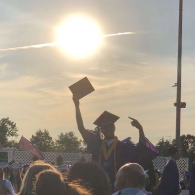 Profile Picture of Vinny Capolongo (@VinnyCapolongo) on Twitter