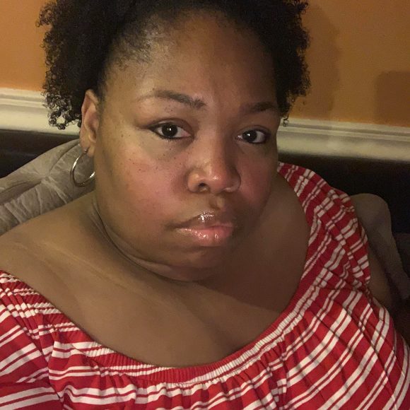 Profile Picture of Denise Hagans (@deniseh6675) on Poshmark