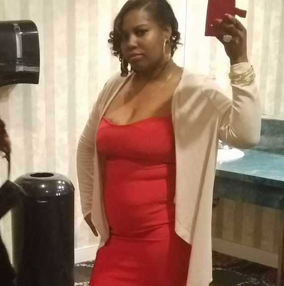 Monique Wise - Poshmark Profile Picture of Monique Wise (@ladybug064) on Poshmark