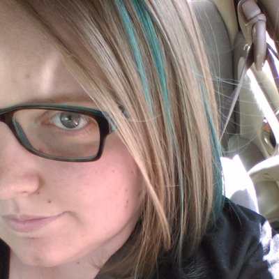 Profile Picture of Amber Lowe (@ToastyxToast) on Twitter