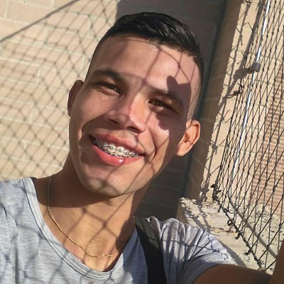 Profile Picture of Jonathan David Roca (@davidroca2015) on Twitter