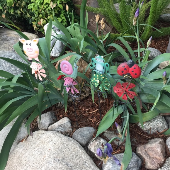 Profile Picture of Gloria Derringer (@glomaria) on Poshmark