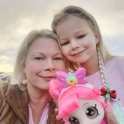 Profile Picture of Kerry-Lee Skellham (@SkellhamLee) on Twitter