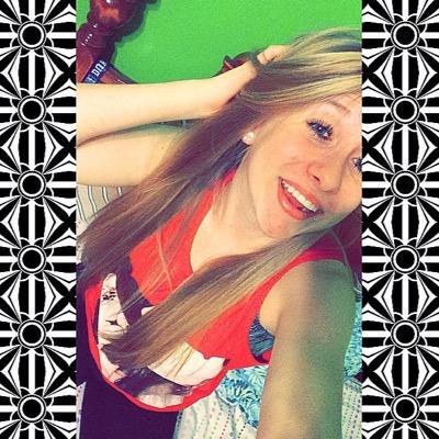 Profile Picture of Dakota Engle (@stonerchick20) on Twitter