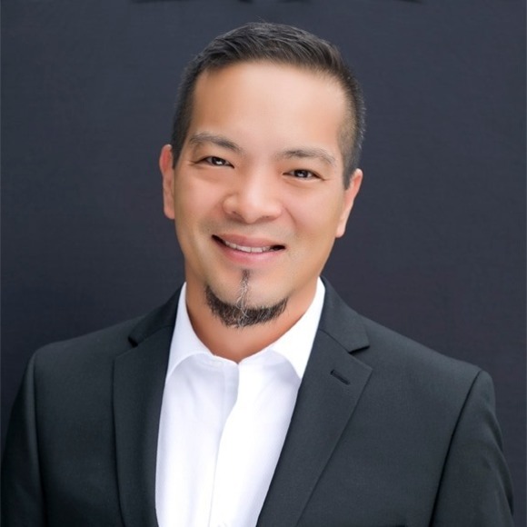 Profile Picture of Marc Yu (@marc_yu) on Poshmark