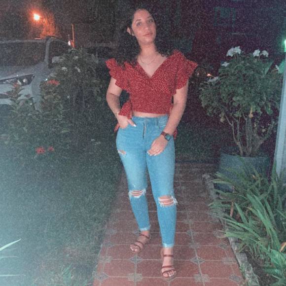 Emely Almanzar inoa - Poshmark Profile Picture of Emely Almanzar inoa (@emelyalmanzari) on Poshmark