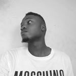 Profile Picture of quentin lowe (@shy_boy.lk) on Instagram