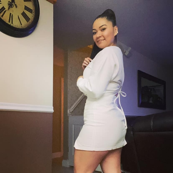 Profile Picture of Eli Velasquez (@eli_velasquez) on Poshmark