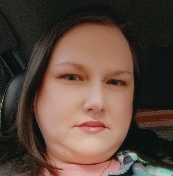 Profile Picture of Lisa Dobbs (@lisadobbs78) on Poshmark