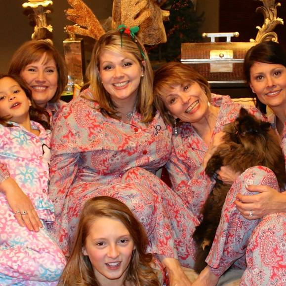 Profile Picture of Paula Powell (@ppowell49) on Poshmark