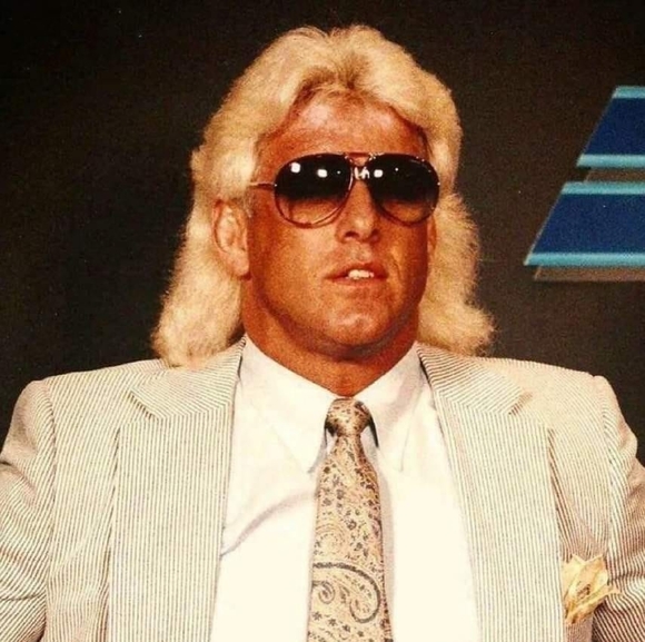 Profile Picture of Tim Wolnik (@tjsellsnewhomes) on Poshmark