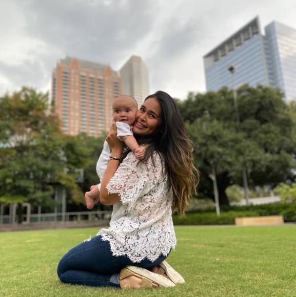 Profile Picture of Lucelia Hernández (@luceliahm) on Poshmark