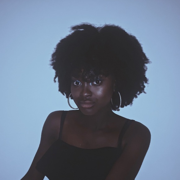 Profile Picture of Alice Hackman (@alikat_101) on Poshmark