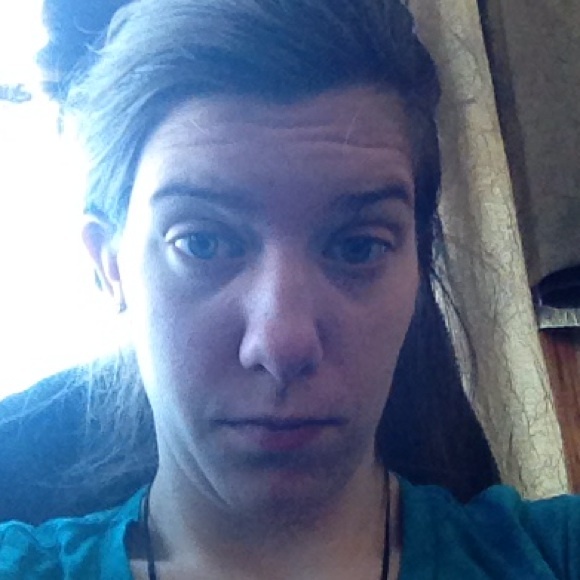 Profile Picture of Nichole Zachmann (@nikki_cole25) on Poshmark