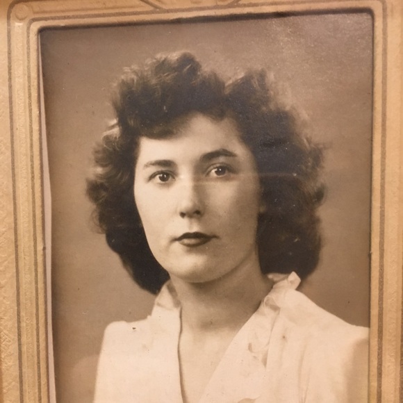 Profile Picture of Joyce Graham (@zacharina) on Poshmark