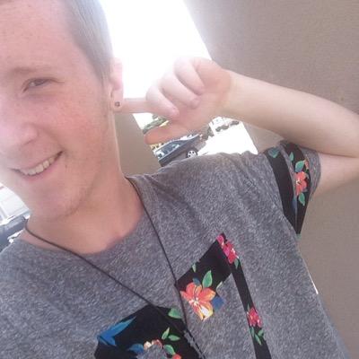 Profile Picture of Dylan Samples (@ItsDylanRay) on Twitter