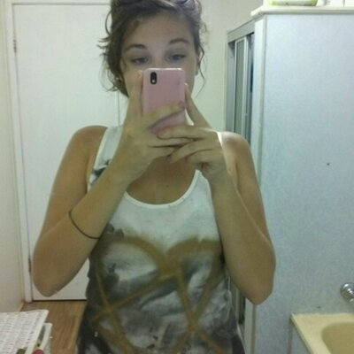 Profile Picture of Crysta Xx (@SwiftXplosion) on Twitter