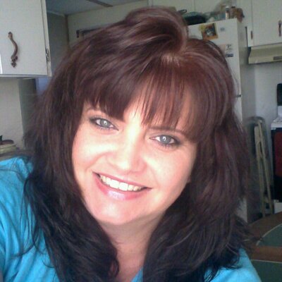 Profile Picture of Jackie Akers (@shellyl1970) on Twitter