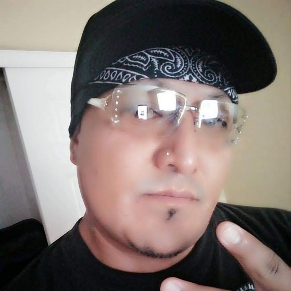 Profile Picture of Fernando Naranjo (@teary18) on Poshmark