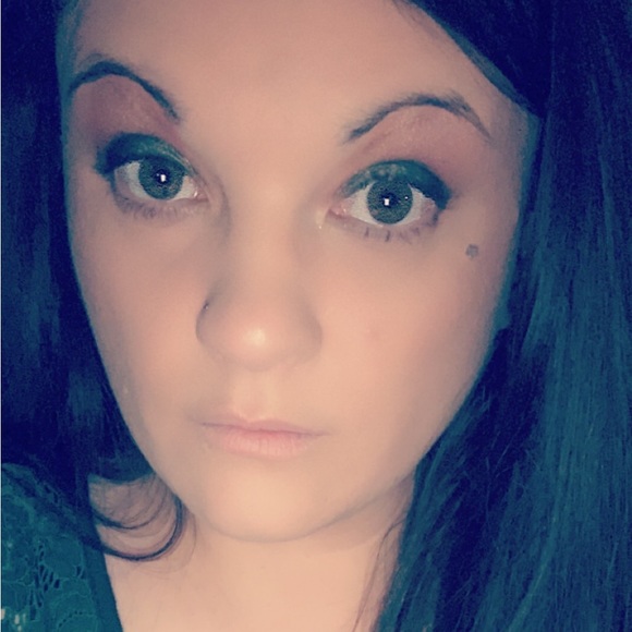 Profile Picture of Mariah Claspell (@windflower1989) on Poshmark