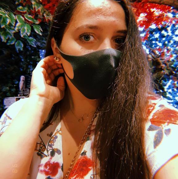 Profile Picture of Jenna Burrow (@jennap0823) on Poshmark