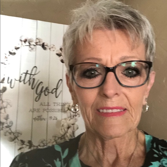 Profile Picture of Janet Cotton (@jrcotton52) on Poshmark