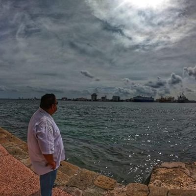 Profile Picture of Lorenzo Peralta _/)_ (@Lorenzoperalta) on Twitter