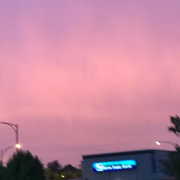 Profile Picture of Julianna Olivares (@julianna630) on Poshmark