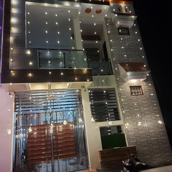 Profile Picture of Mohit Soni (@mohitsoni723) on Poshmark