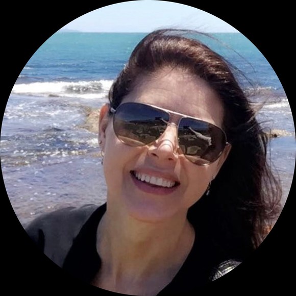 Profile Picture of Danielle Lopresti (@dlopresti5) on Poshmark