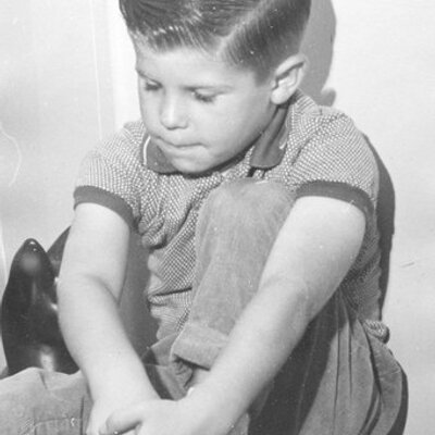 Profile Picture of Michael Sipes (@moonagent59) on Twitter