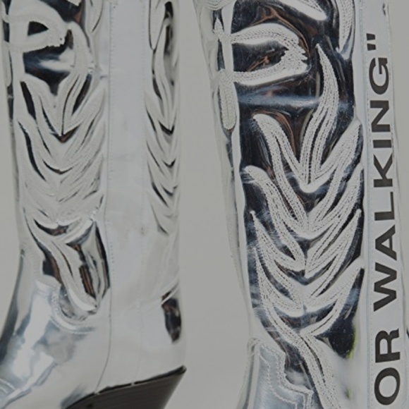 Profile Picture of Vman Rochi (@yyyizz) on Poshmark