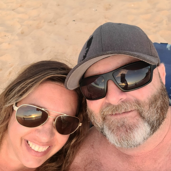 Profile Picture of Tara Teeter (@tarateeter) on Poshmark