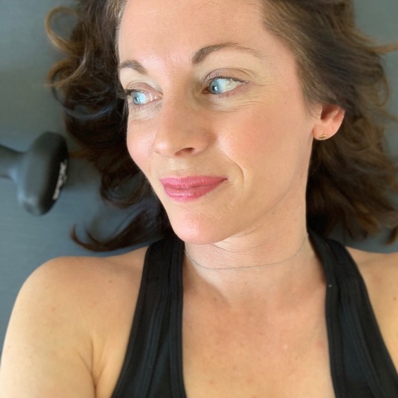 Profile Picture of Danielle Diamond (@dani3111) on Poshmark