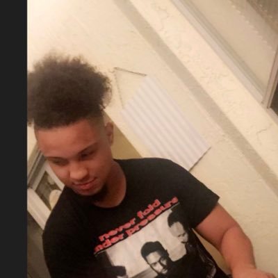 Profile Picture of CKD (@David_TheBoxer) on Twitter
