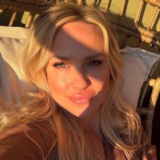 Profile Picture of Nikki 💋 (@nikkistokes) on Instagram