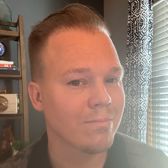 Profile Picture of Kyle Ostopick (@kyleostopick) on Poshmark