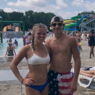 Profile Picture of Cassie Rae (@_CassieHansen_) on Twitter