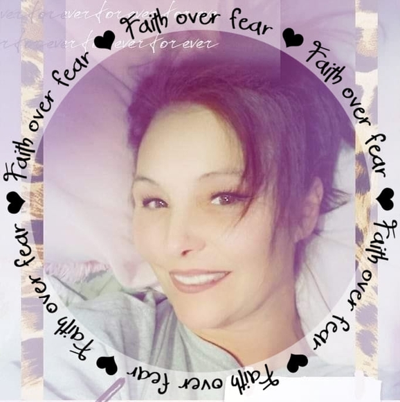 Profile Picture of Shannon Stamper (@shannonharris55) on Poshmark