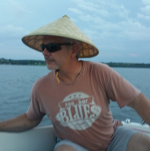 Profile Picture of Chris Knoche (@chrisknoche77) on Poshmark