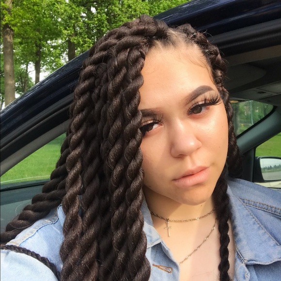 Profile Picture of Maya Farkas (@maya_farkas) on Poshmark