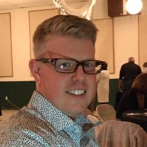 Profile Picture of Luke Gardner (@lukegardner395) on Poshmark