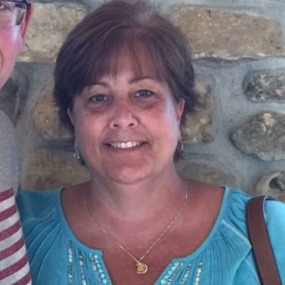 Profile Picture of Lori Kraemer (@lkraemer2020) on Twitter