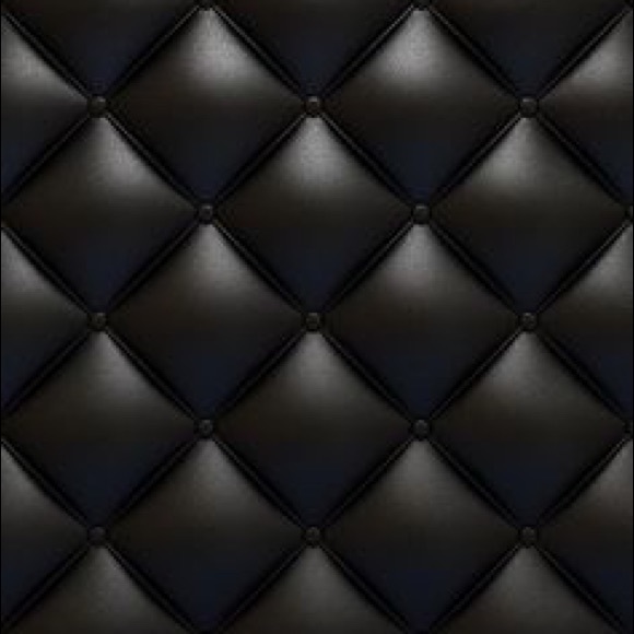 Profile Picture of Erin Wainscott (@erin_wainscott) on Poshmark