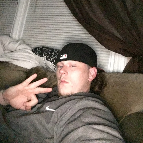 Profile Picture of Dustin Harper (@dustmoney757) on Poshmark
