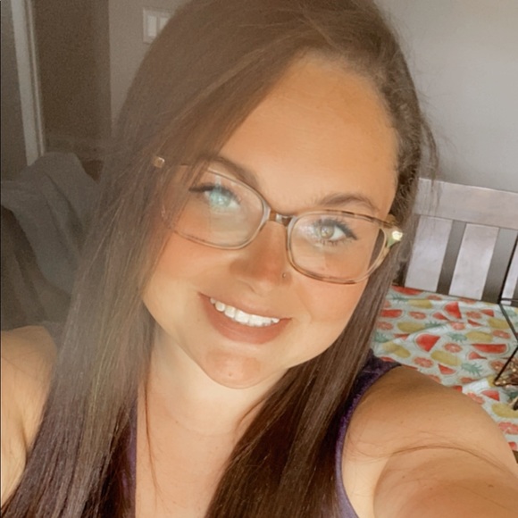 Profile Picture of Shannon Haverty (@shaverty0419) on Poshmark