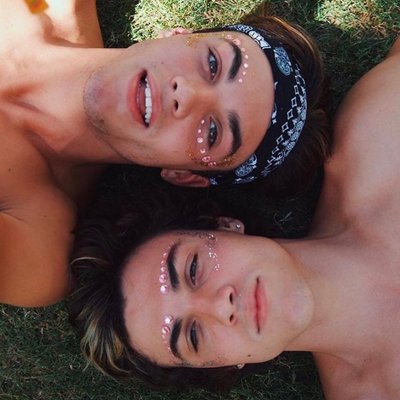 Profile Picture of Dolan Twinsss ✌🏻 ✌🏻 ✌🏻 (@BussieHillary) on Twitter