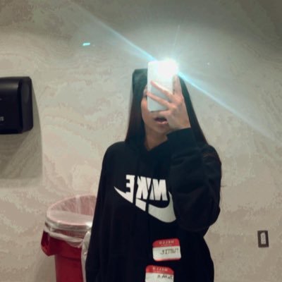 Profile Picture of mattie clinton (@clinton_mattie) on Twitter