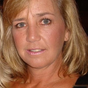 Profile Picture of Robin Fielder Owens (@robinthebobbin) on Myspace